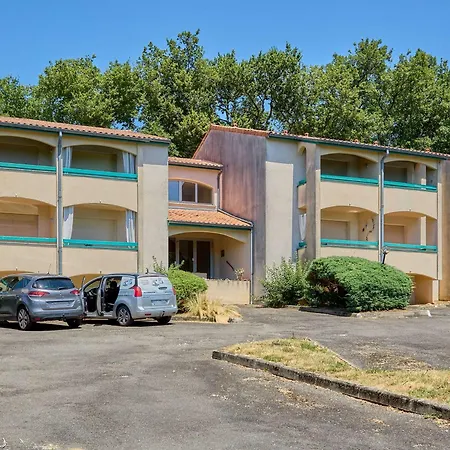 T2 Avec Balcon Sud Et Wifi à Barbotan - Fr-1-841-74